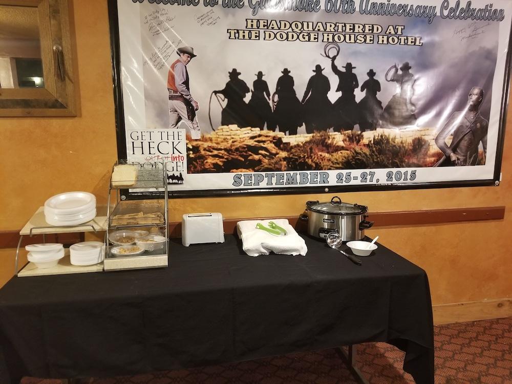 Dodge House Hotel Dodge City Esterno foto